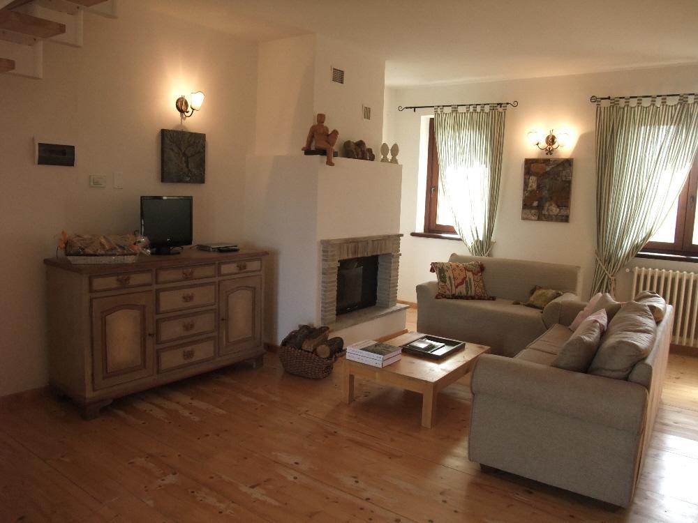 Agriturismo Pian Di Frattina Fabro Exteriör bild
